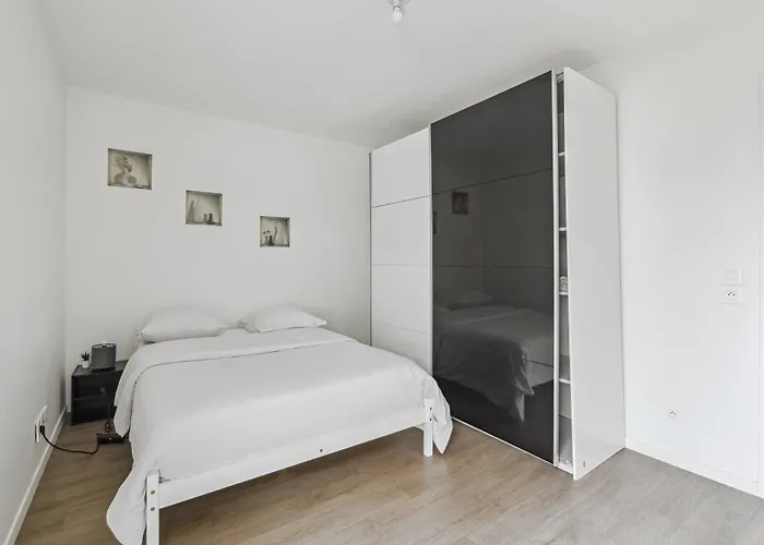 Chic Apart With Terace And Parking